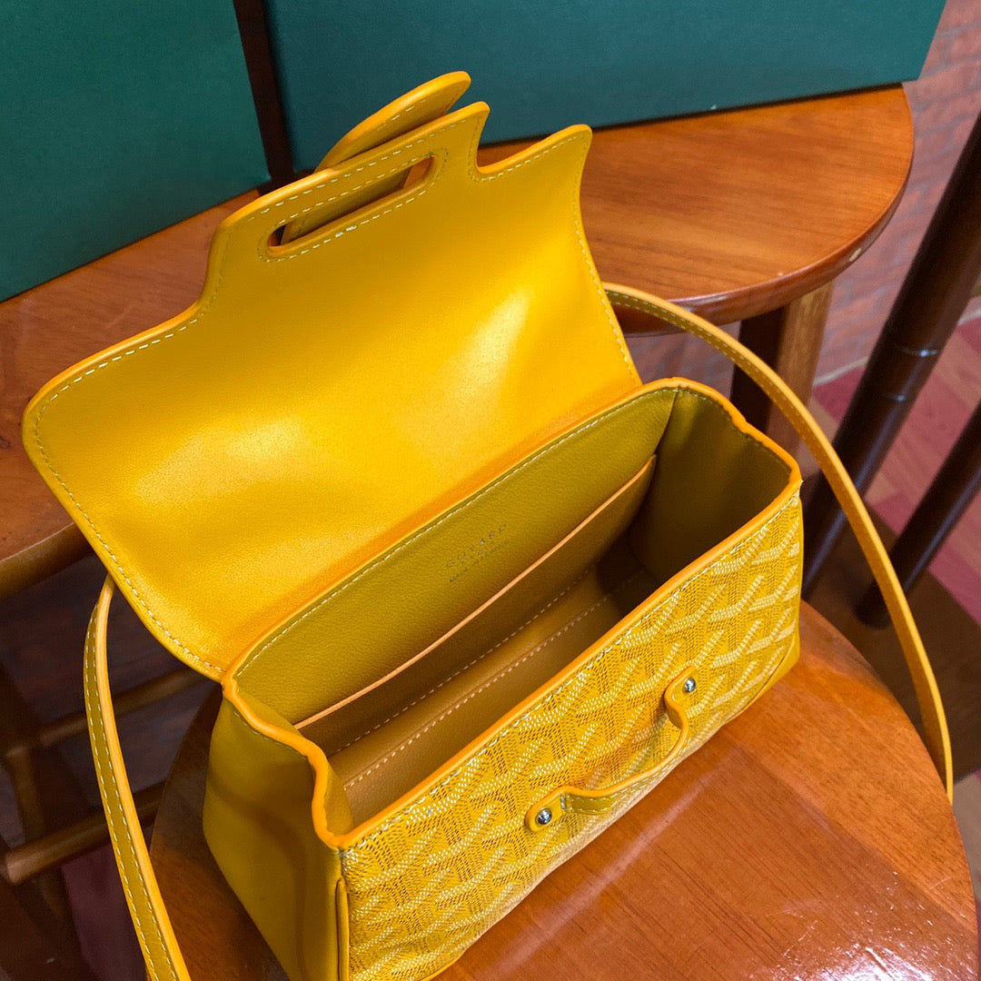 Goyard Saigon Bag In Yellow