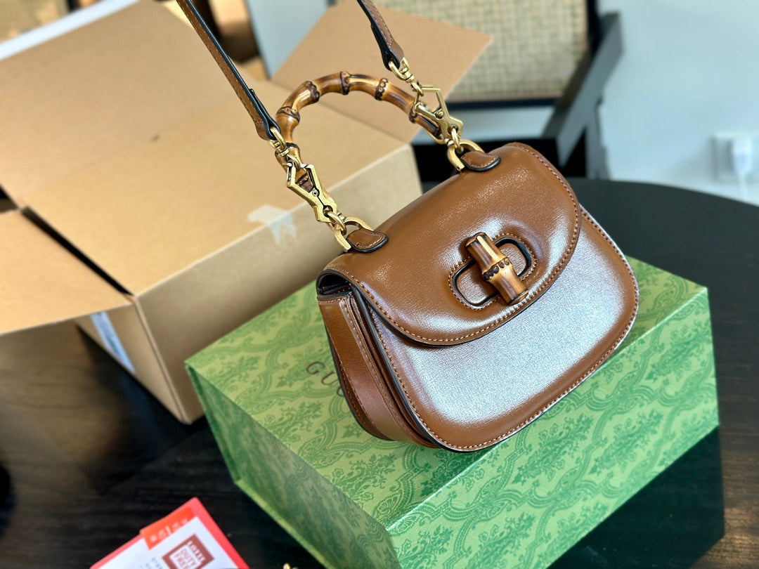 Gucci Diana Bag In Brown