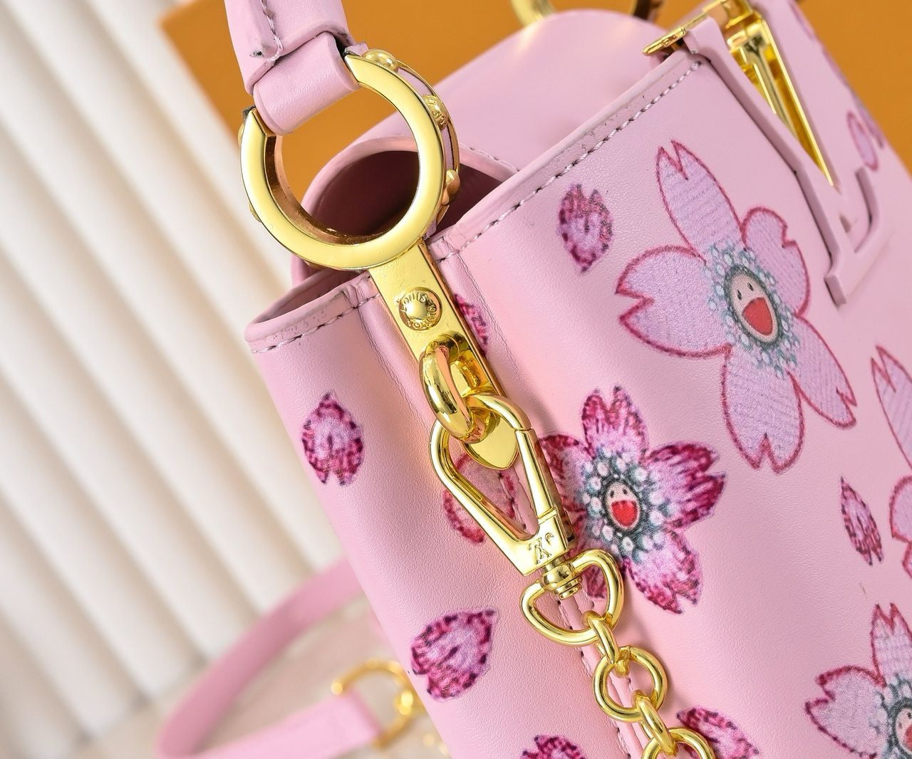 Louis Vuitton capucines pink