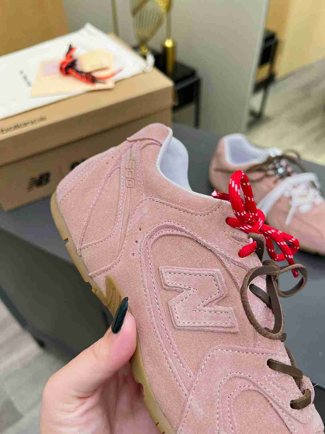Miu Miu * New Balance sneakers pink