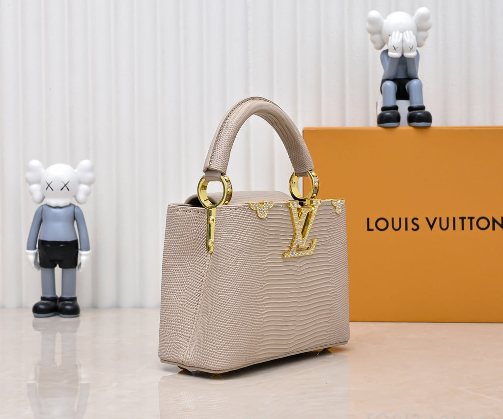 Louis Vuitton Capucines nude