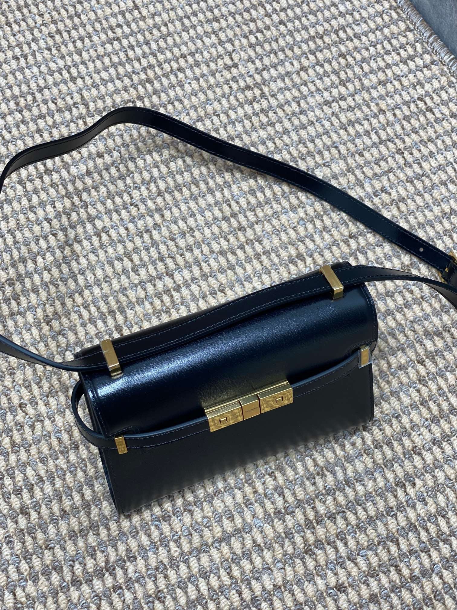 YSL Manhattan small