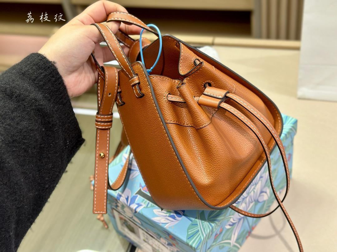 Loewe Hammock Bag