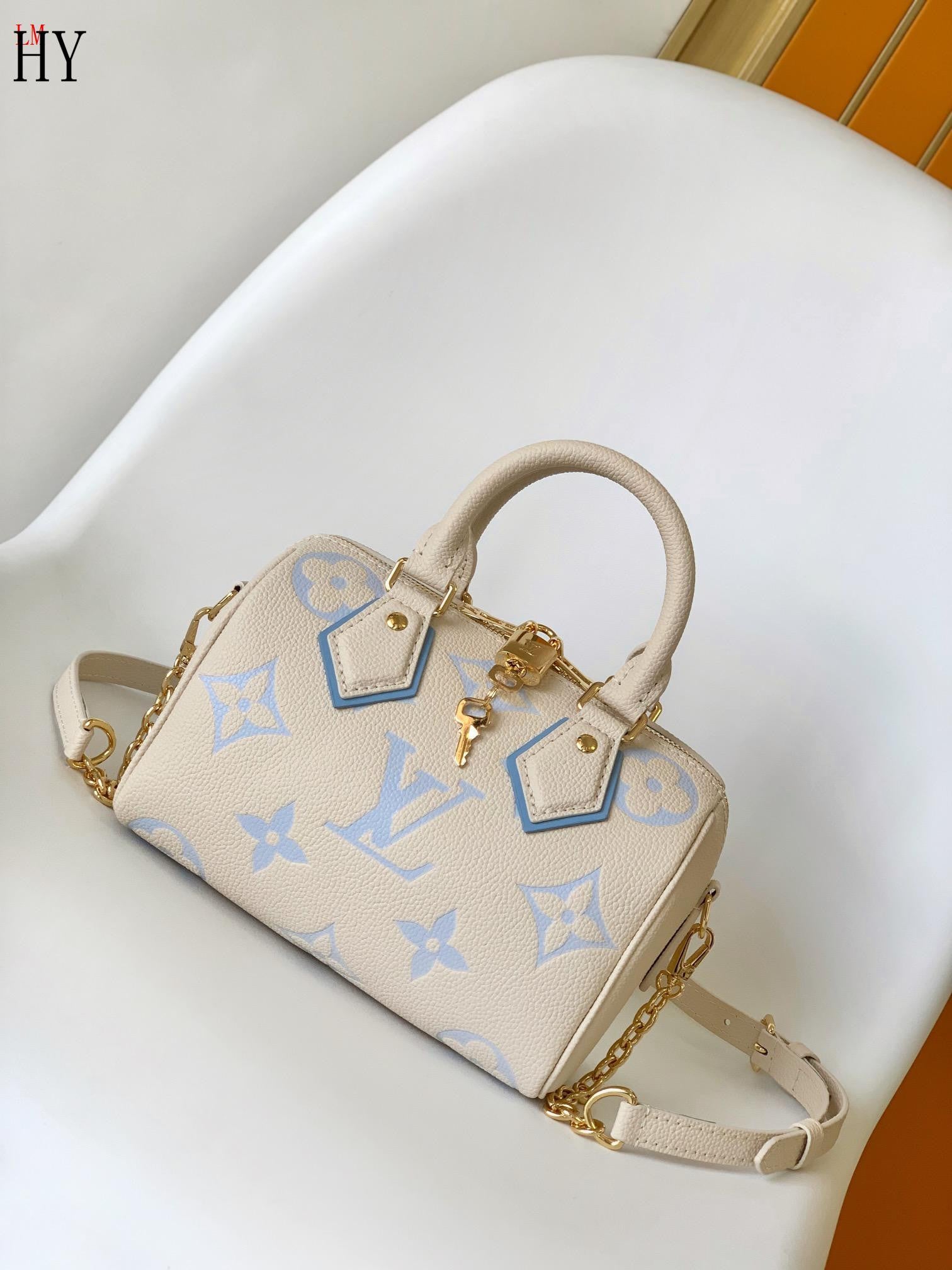 Louis Vuitton Leather Crossbody Bag Women's